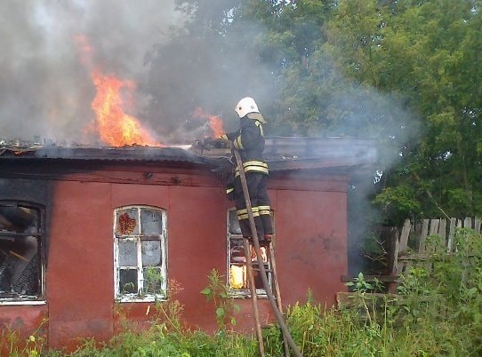 Пожар в Бобровском районе